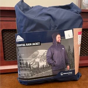 Men's Rainier Essential Navy Rain Jacket